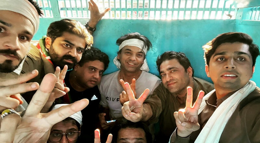 سيالکوٹ: بلااجازت جلسے کی تیاریاں، عثمان ڈار سمیت 40 کارکن گرفتار