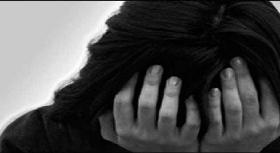 پنجاب میں ظلم کی انتہا، ڈاکوؤں نے گھر میں گھس کر 15 سالہ لڑکی کو زیادتی کا نشانہ بنا ڈالا