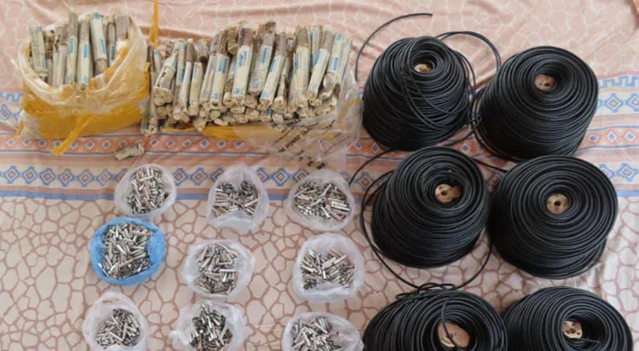خیرپور میں حساس اداروں کی کارروائی، 3ملزمان گرفتار، بارودی مواد بر آمد