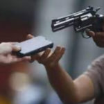 جامعہ کراچی میں سخت سیکورٹی کے باوجود مسلح ڈاکوؤں نے طالب علم کو لوٹ کیا