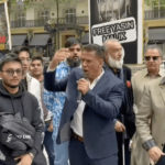لندن میں بھارتی ہائی کمیشن کے باہر یاسین ملک کی سزا کے خلاف احتجاج