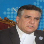 ن لیگ کے رہنما دانیال عزیز کی گاڑی کو حادثہ، شدید زخمی، ڈرائیور جاں بحق