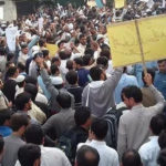 خیبر پختونخوا کے اساتذہ کا مطالبات کی منظوری کیلئے بنی گالہ میں احتجاج