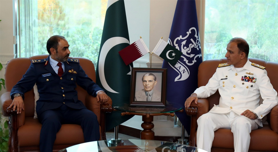 کمانڈر قطر امیری ا یئرفورس کا نیول ہیڈ کوارٹرز اسلام آباد کا دورہ