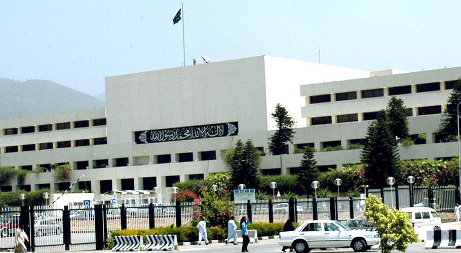سرکاری ملازمین سراپا احتجاج، بجٹ سے قبل پارلیمنٹ ہاؤس کی سکیورٹی سخت