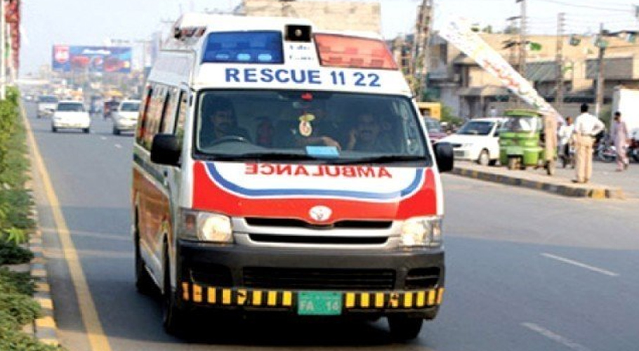 گجرات میں کار نہر میں جاگری، 1کمسن بچے اور 4خواتین سمیت 6افراد جاں بحق