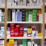 کراچی کے گودام سے ذخیرہ کی گئیں بخار کی ڈھائی لاکھ گولیاں برآمد
