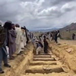 افغانستان میں خوفناک زلزلہ، مرنے والوں کی اجتماعی تدفین کی گئی