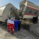 ایران میں مسافر ٹرین پٹری سے اتر گئی، 17 افرادجان سے گئے