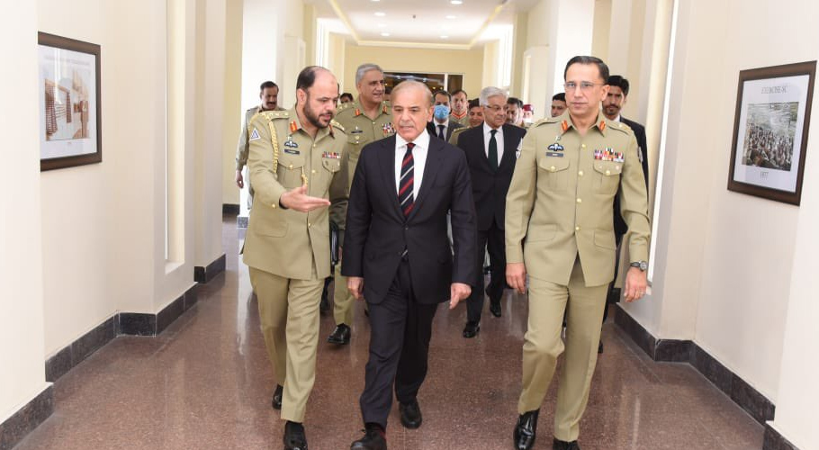وزیراعظم شہباز شریف 1 روزہ دورے پر گوادر پہنچ گئے