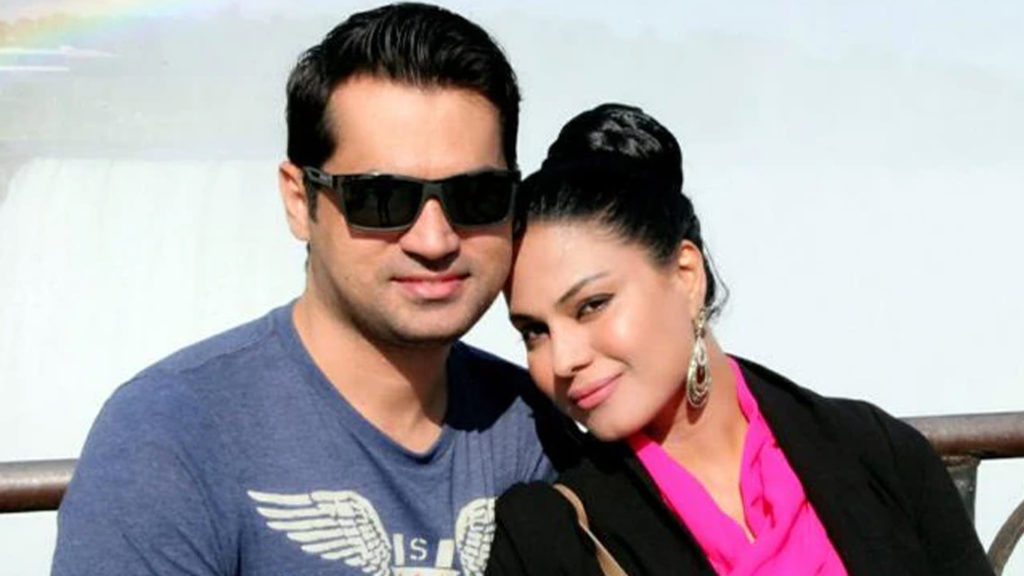 اداکارہ وینا ملک سابق شوہر اسد خٹک کے خلاف دوبارہ عدالت پہنچ گئیں