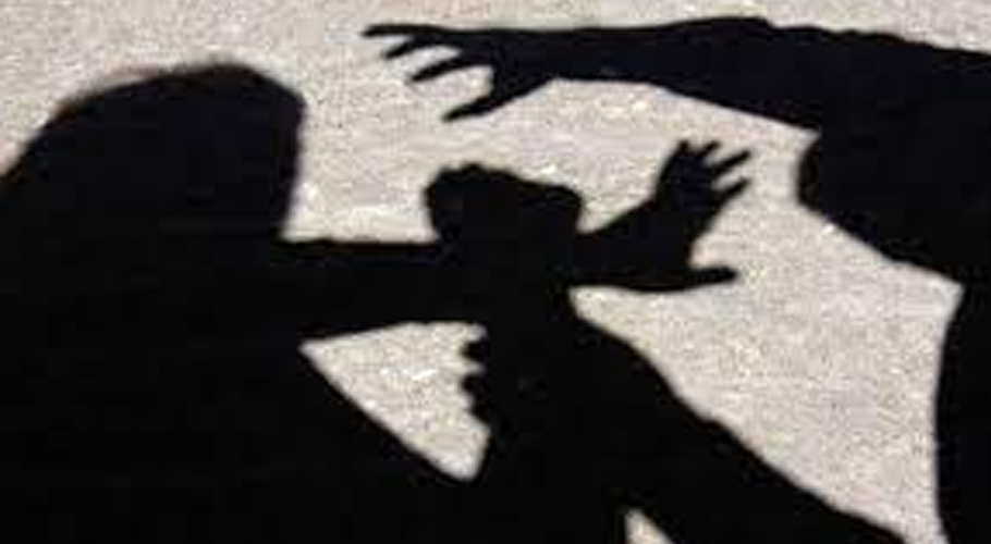 فیصل آباد میں راہ چلتی خواتین غیر محفوظ، اوباش آپے سے باہر ہوگئے