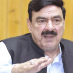عمران خان معجزانہ طور پر بچ گئے لیکن خطرہ ابھی ٹلا نہیں ہے، شیخ رشید
