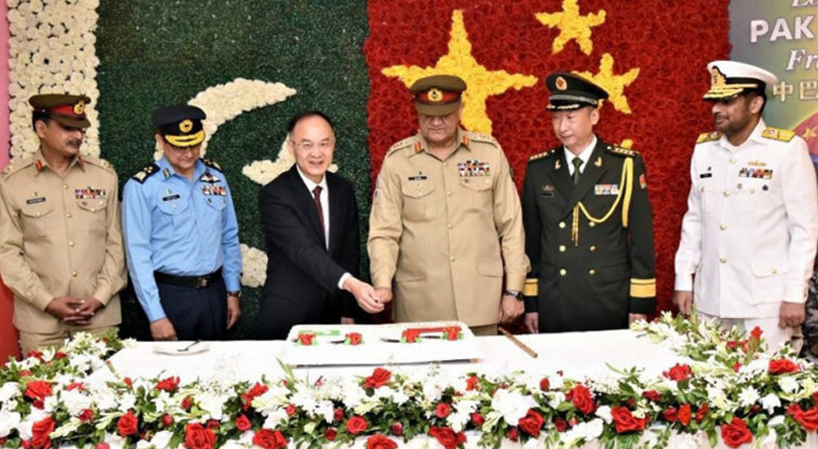 چینی فوج کی سالگرہ جی ایچ کیو میں منائی گئی، آرمی چیف مہمان خصوصی