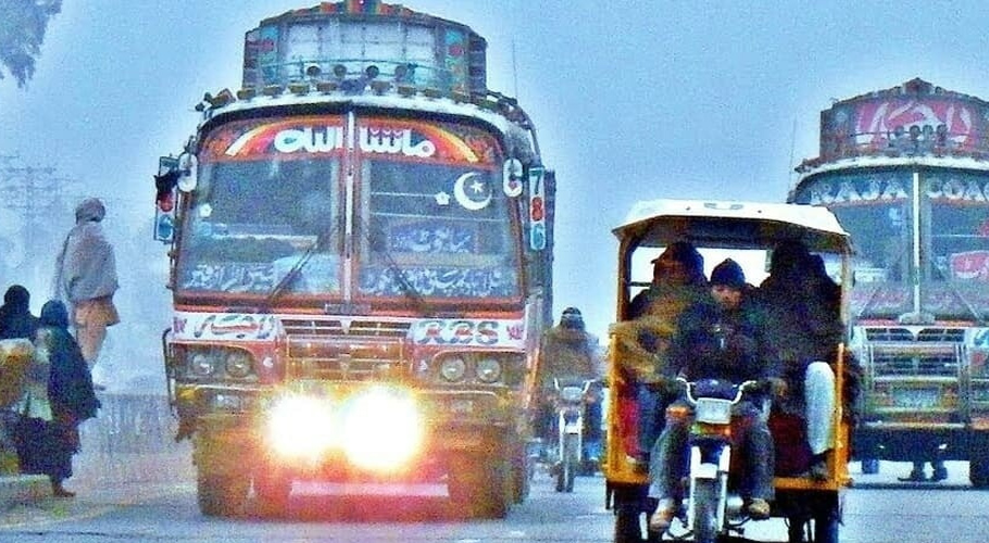 فی سیٹ ٹیکس میں اضافہ، ملک بھر میں ٹرانسپورٹرز کی پہیہ جام ہڑتال