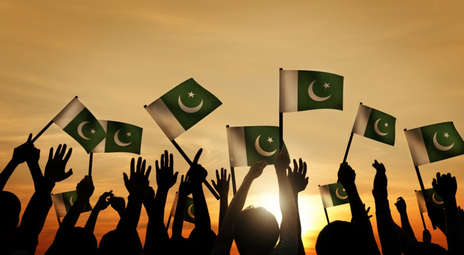 75 واں یوم آزادی: پاکستانی گلوکاروں نے قومی ترانہ دوبارہ تیار کرلیا