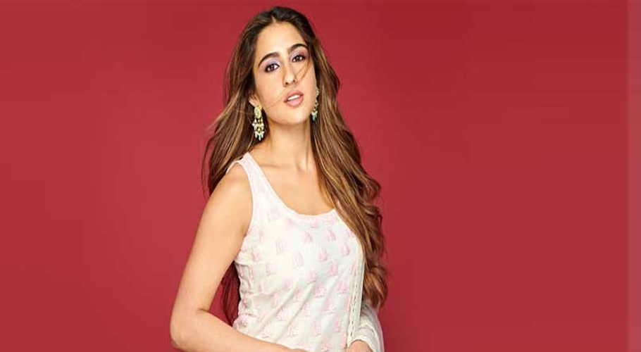 سارہ علی خان کس بھارتی کرکٹر کو ڈیٹ کررہی ہیں؟