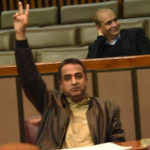 تحریکِ انصاف کے رکنِ قومی اسمبلی شکور شاد کی استعفیٰ منظوری کا نوٹیفکیشن معطل