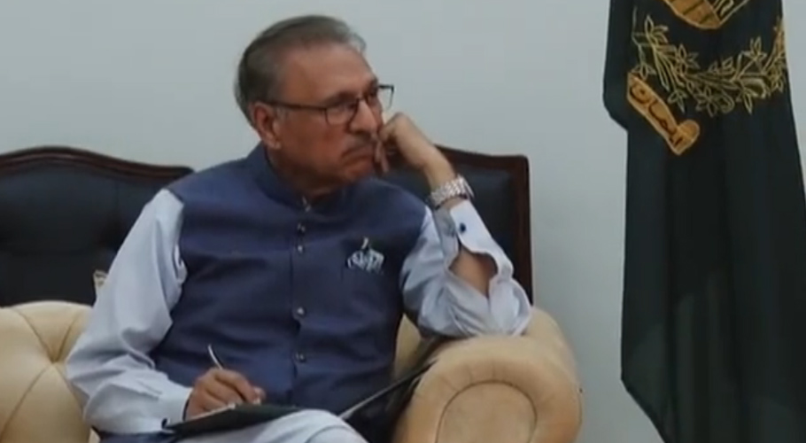 ملک کے سیلاب زدہ علاقوں کا دورہ، صدر مملکت کا جانی و مالی نقصان پر اظہارِ تشویش