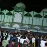 کرناٹک میں جنونی ہندو آپے سے باہر، مسجد کے باہر دیوتا کا جشن