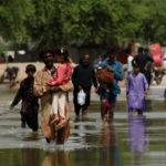ملک بھر میں سیلاب سے بڑے پیمانے پر تباہی، 1 ہزار 678 افراد جاں بحق