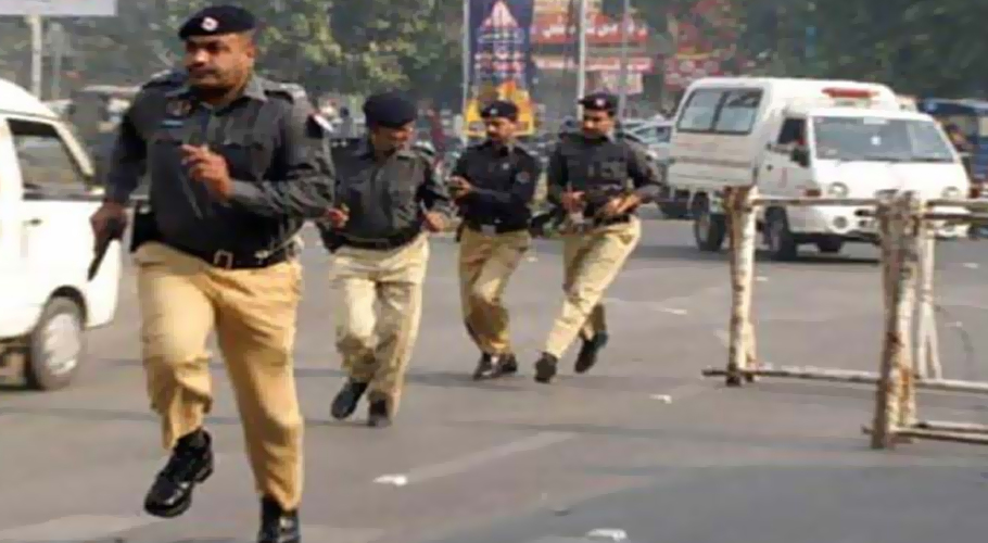 کراچی پولیس کی کارروائیاں،11مقابلوں میں ایک ڈاکو ہلاک،13 گرفتار