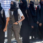 بھارت میں حجاب پر پابندی کیخلاف کیس، سپریم کورٹ کا لارجر بینچ سماعت کرے گا