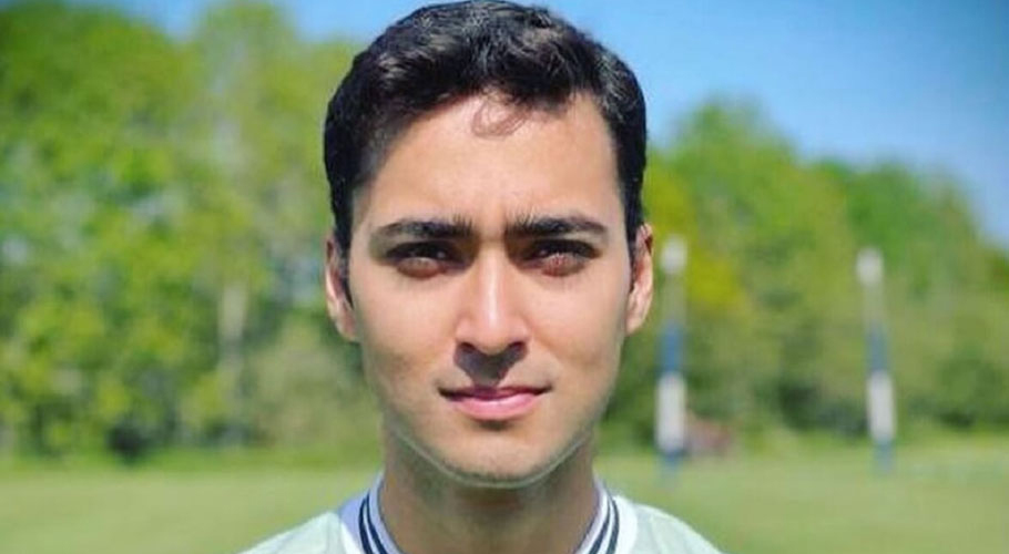 جنید صفدر کو لندن میں پی ٹی آئی کے سپورٹرز نے گھیرلیا، ویڈیو وائرل