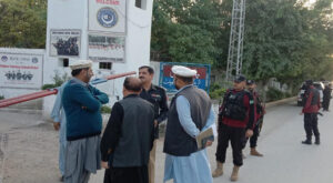کوہاٹ، پولیس ٹریننگ اسکول کے گیٹ پر نامعلوم افراد دستی بم پھینک کر فرار