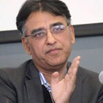 عمران خان کو کہا گیا تھا روس گئے تو طاقتور ان کے خلاف ہو جائیں گے، اسد عمر