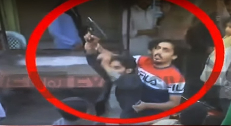 عمران خان پر فائرنگ کرنے والا شخص کون ہے؟