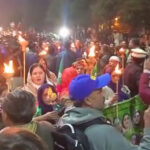 علامہ اقبال پارک سے پی ٹی آئی کارکنوں اورخواتین کی مشعل بردار ریلی