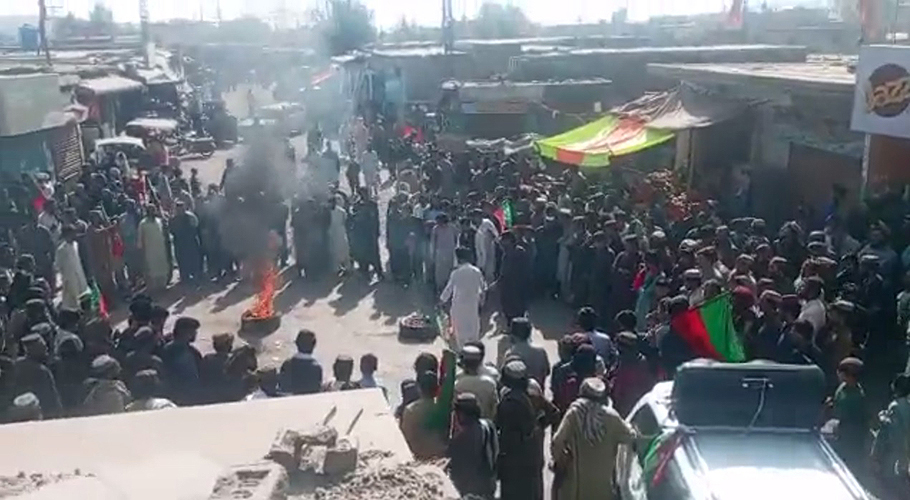 عمران خان پر قاتلانہ حملہ، پی ٹی آئی نے احتجاجی مظاہروں کا سلسلہ شروع کردیا