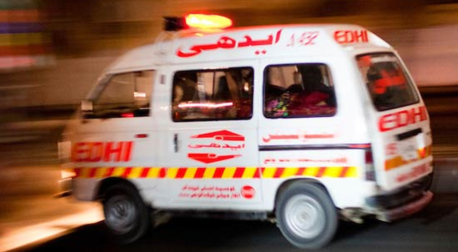 کراچی میں ڈمپر نے تین طلباء کوکچل کر ہلاک کردیا