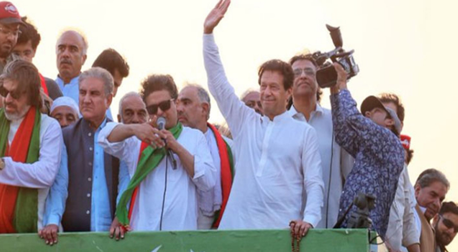 ضمنی انتخابات میں 33 حلقوں سے عمران خان امیدوار ہوں گے: شاہ محمود قریشی