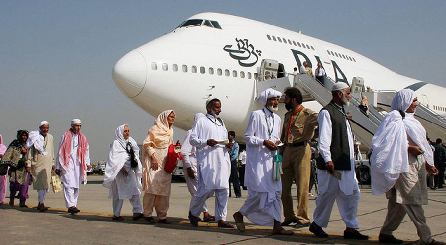 پی آئی اے کی جدہ جانیوالی پرواز تاخیر کا شکار، عمراہ زائرین کا احتجاج