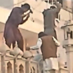 کراچی میں احمدیوں کی عبادت گاہ پر حملہ، مینار توڑ دیئے گئے
