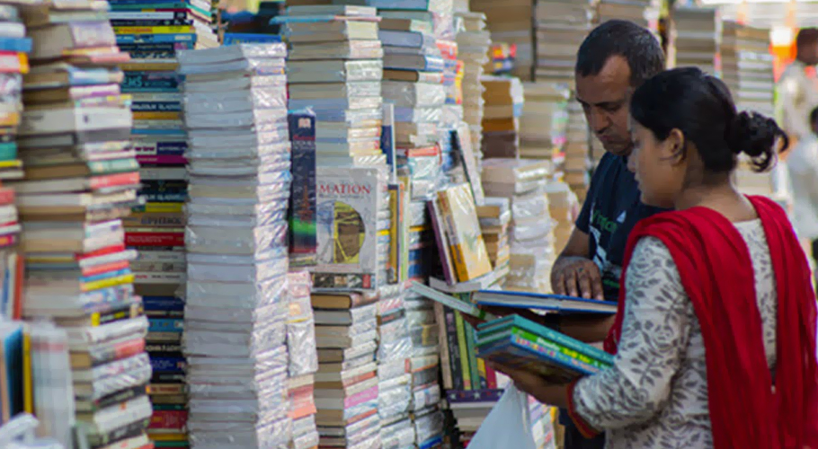 کاغذ کی قیمت میں 200فیصد سے زائدکا اضافہ، درسی کتب مزید مہنگی