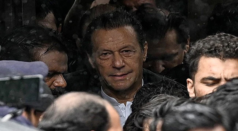 توشہ خانہ کیس: عمران خان کو جوڈیشل کمپلیکس کے باہر حاضری لگانے کی مل گئی