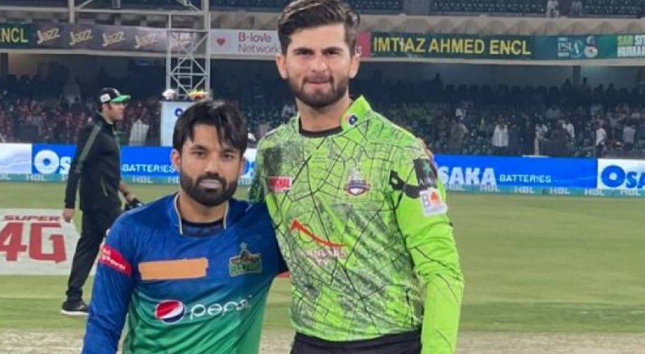 پی ایس ایل 8 فائنل، لاہور قلندرز کا ٹاس جیت کر بیٹنگ کا فیصلہ