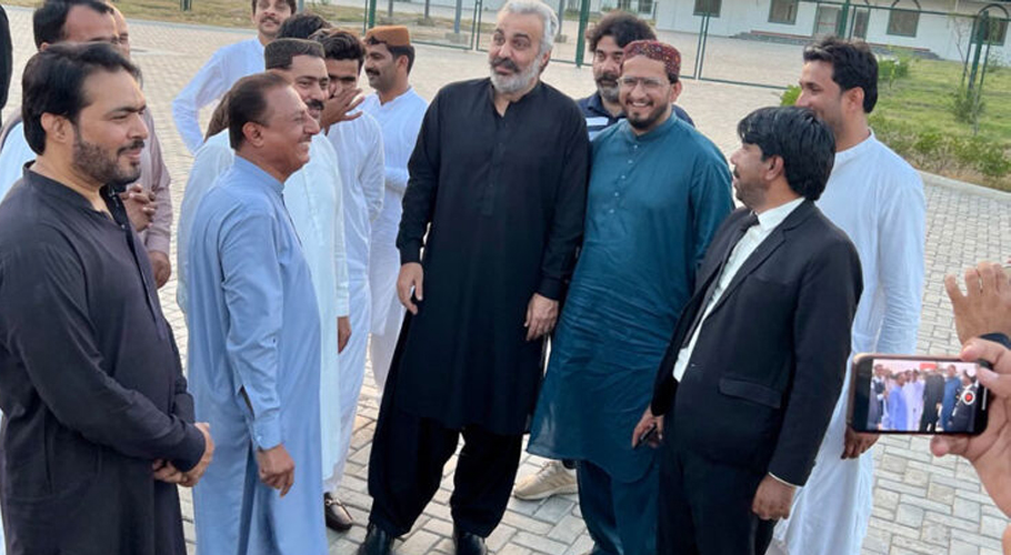 علی امین گنڈا پور کو سکھر جیل سے رہا کردیا گیا