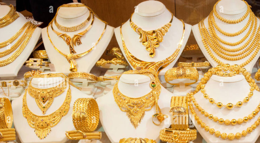ملک میں سونے کی فی تولہ قیمت میں 6500 روپے کی کمی