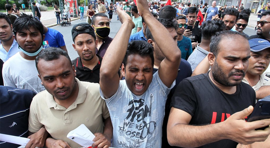 تارکینِ وطن کے خلاف پالیسیوں پر یونان کے مختلف شہروں میں احتجاج