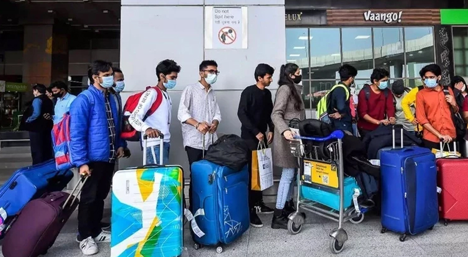 امریکا نے 21 بھارتی طلبا کو ڈی پورٹ کردیا