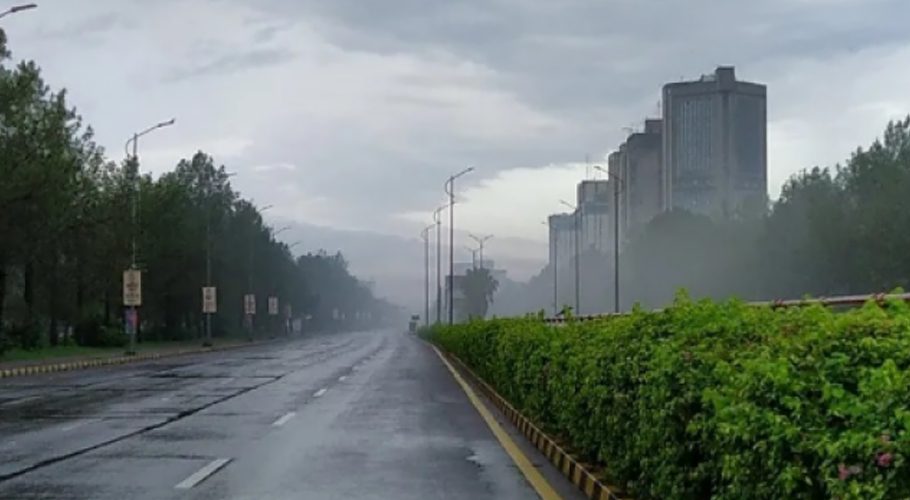 جڑواں شہروں میں گرج چمک کیساتھ بارش سے موسم خوشگوار