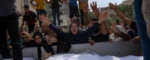 غزہ میں لاشیں رکھنے کی جگہ کم پڑ گئی، درد ناک ویڈیو