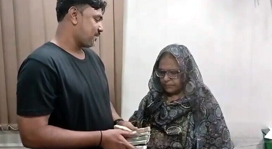 سینٹرل جیل کے قیدی نے اپنی پینٹنگ سے لاکھوں روپے کمالئے