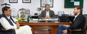 شاہد آفریدی پاکستان کے ہیرو اور سپر اسٹار ہیں، ذکا اشرف