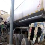بے قابو ٹینکر گھر میں جا گھسا، ایک شخص جاں بحق، 3زخمی