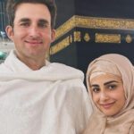 اشنا شاہ اور حمزہ امین نے خانہ کعبہ کے صحن سے تصاویر شیئر کردیں